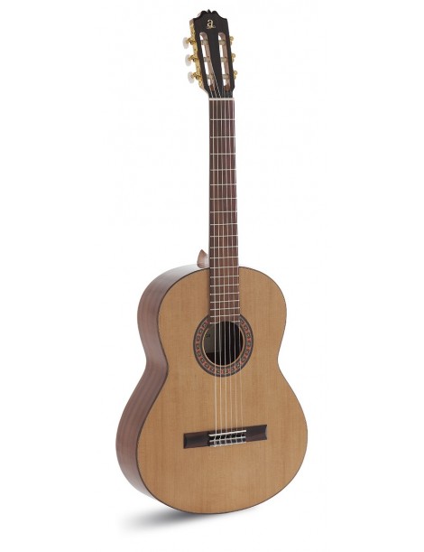 GUITARRA ADMIRA A2 ELECTRIFICADA CON FISHMAN SERIE ARTESANÍA