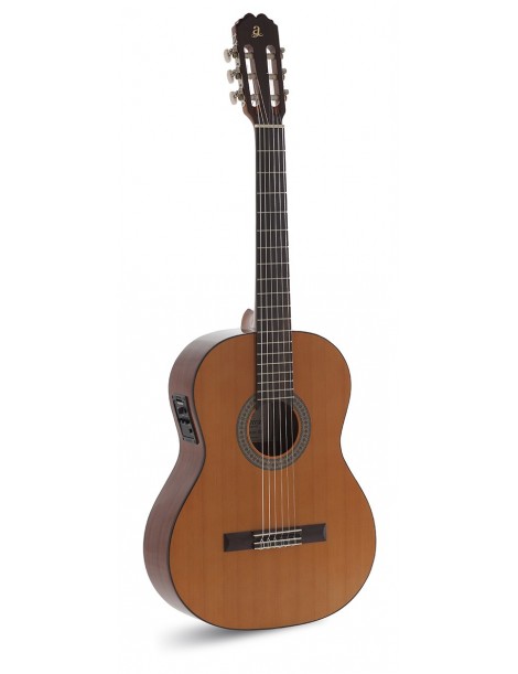 GUITARRA ADMIRA JUANITA ELECTRIFICADA ESTUDIO